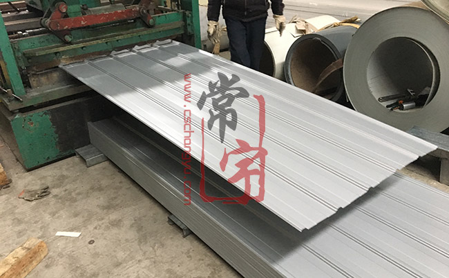 900型銀灰大小邊彩鋼瓦