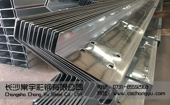 嵌套式連續(xù)z型鋼檁條搭接松動原因分析